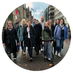 BFP-Betreutes-Wohnen-Team-im-Kreis-800x800-Pixel